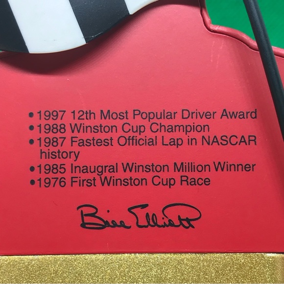 Hallmark Keepsake Ornament - 1999 - Bill Elliot - Stock Car Champions Series - Picture 8 of 14
